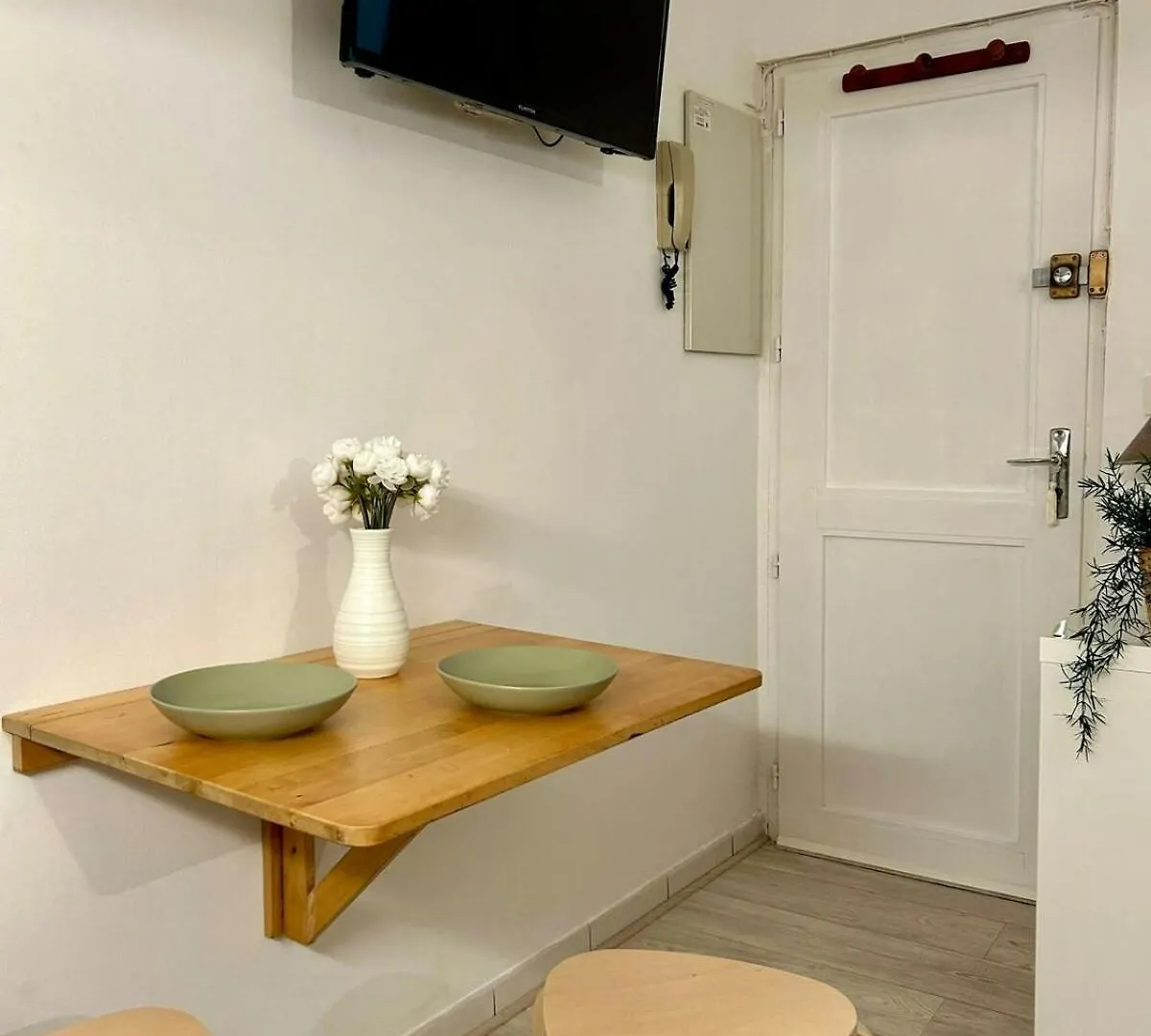 Au Charme Des Carmes - T1 Sur Cour - Metro A & B Apartment Toulouse France