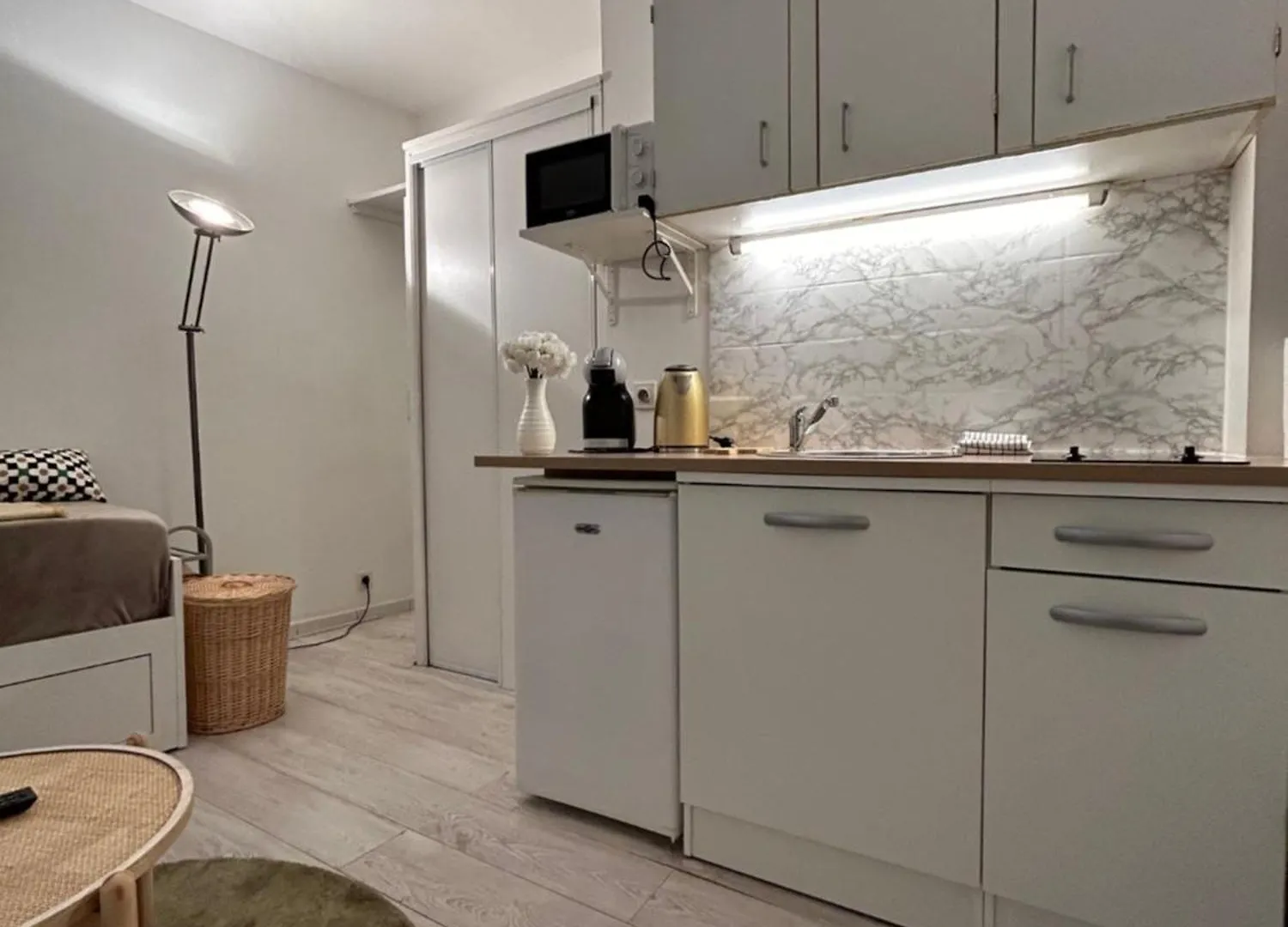 Au Charme Des Carmes - T1 Sur Cour - Metro A & B Apartment Toulouse France