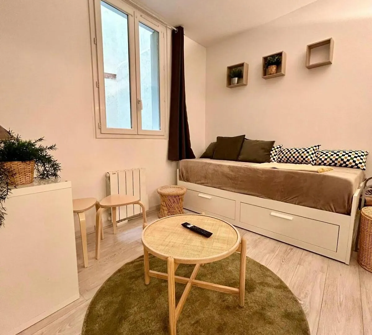 Au Charme Des Carmes - T1 Sur Cour - Metro A & B Apartment Toulouse